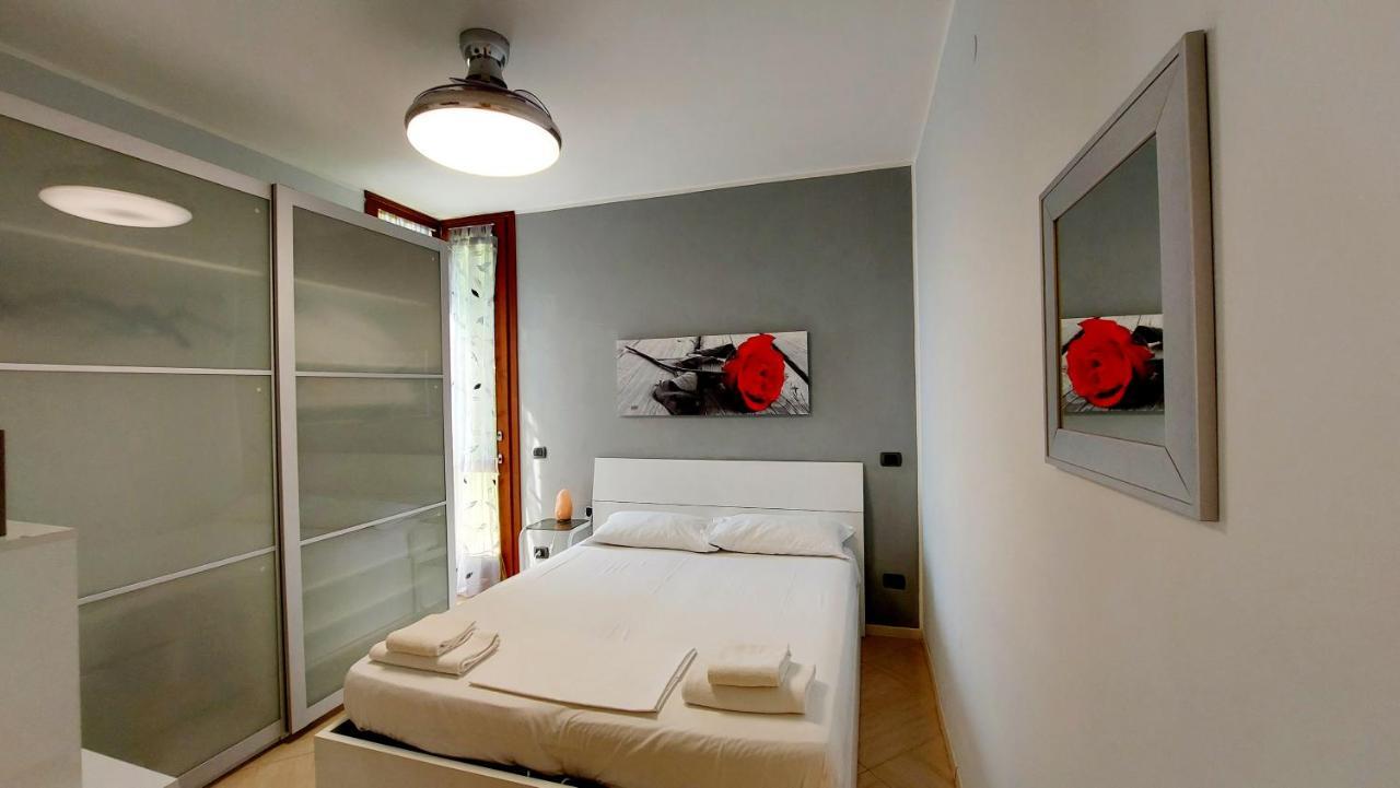 Colors Pool Apartment Bardolino Bagian luar foto