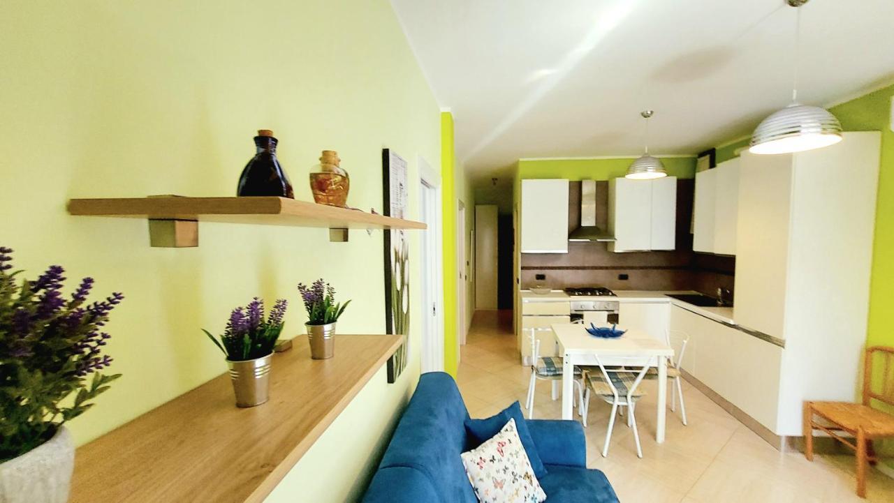 Colors Pool Apartment Bardolino Bagian luar foto